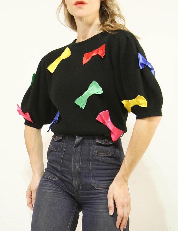 M-Lg 80er Jahre Schwarzer Angora Pullover aus Wolle mit 3D Bögen