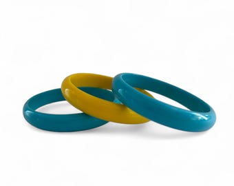 ヴィンテージ 60 年代 ルーサイト バングル セット：幾何学模様と