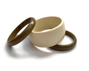 Vintage Bangles | 3 Retro Bracelets from the 1960s | Set of 3 Bangles | Cream and Brown Bracelets