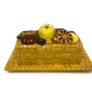 Plato de mantequilla de mayólica de frutas / Arte cerámico de los años 70
