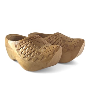 Small Dutch Carved Wooden Shoes | Decorative Clogs | Vintage Souvenir | Folk Art from Holland