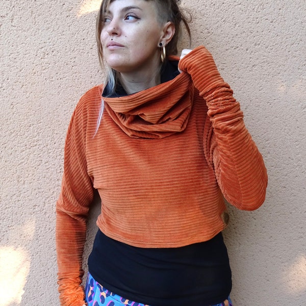 Pull femme court à gros col en velours côtelé orange, rose ou vert