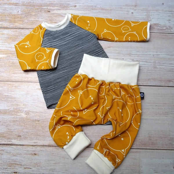 Tenue bébé fabriquée en France motif chat jaune et gris