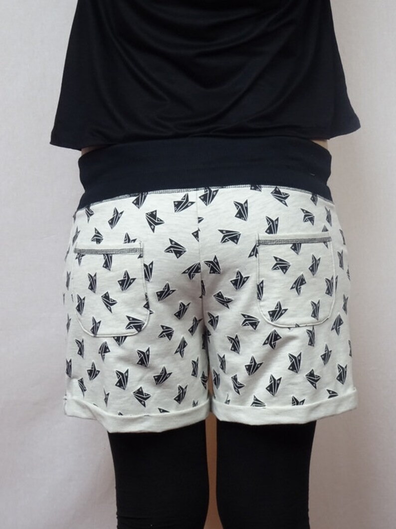 origami airplane patterned beige sweat shorts short woman pattern origami streetwear