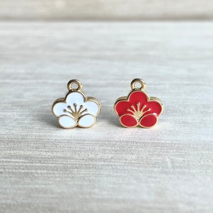 Plum Blossom Charm, Tiny, Clip On / Phone / Keychain Charm, Gold Plated Enamel, Dainty Flower Accessory, DIY Jewelry Making, Gift