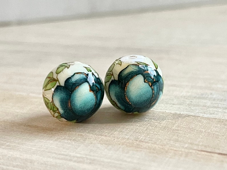 10mm Japanese Tensha Beads Round Beads Japanese Beads Focal Beads Decal Beads 2 pcs White Beads Navy Blue Rose