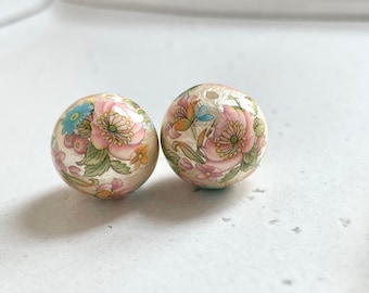 14 / 16mm Cotton Pearl, 2 pcs, Poppies, Bouquet, Kyska, Ivory, Tensha, Japanese Beads, Round Beads, Focal, Decal Beads