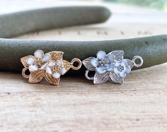 Flower Charm, 1 pc, White Enamel Flower Connector, Gold / Silver Plated, Forget Me Not Charm, Bracelet / Earrings / Necklace Connector Charm
