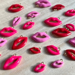 Sexy Lip Charm, 12mm / 15mm / 20mm, 1 pc, Gold Plated, Red, Pink, Hot Pink, Girly Pendant,  Clip On / Keychain/ Phone Charm, DIY Jewelry