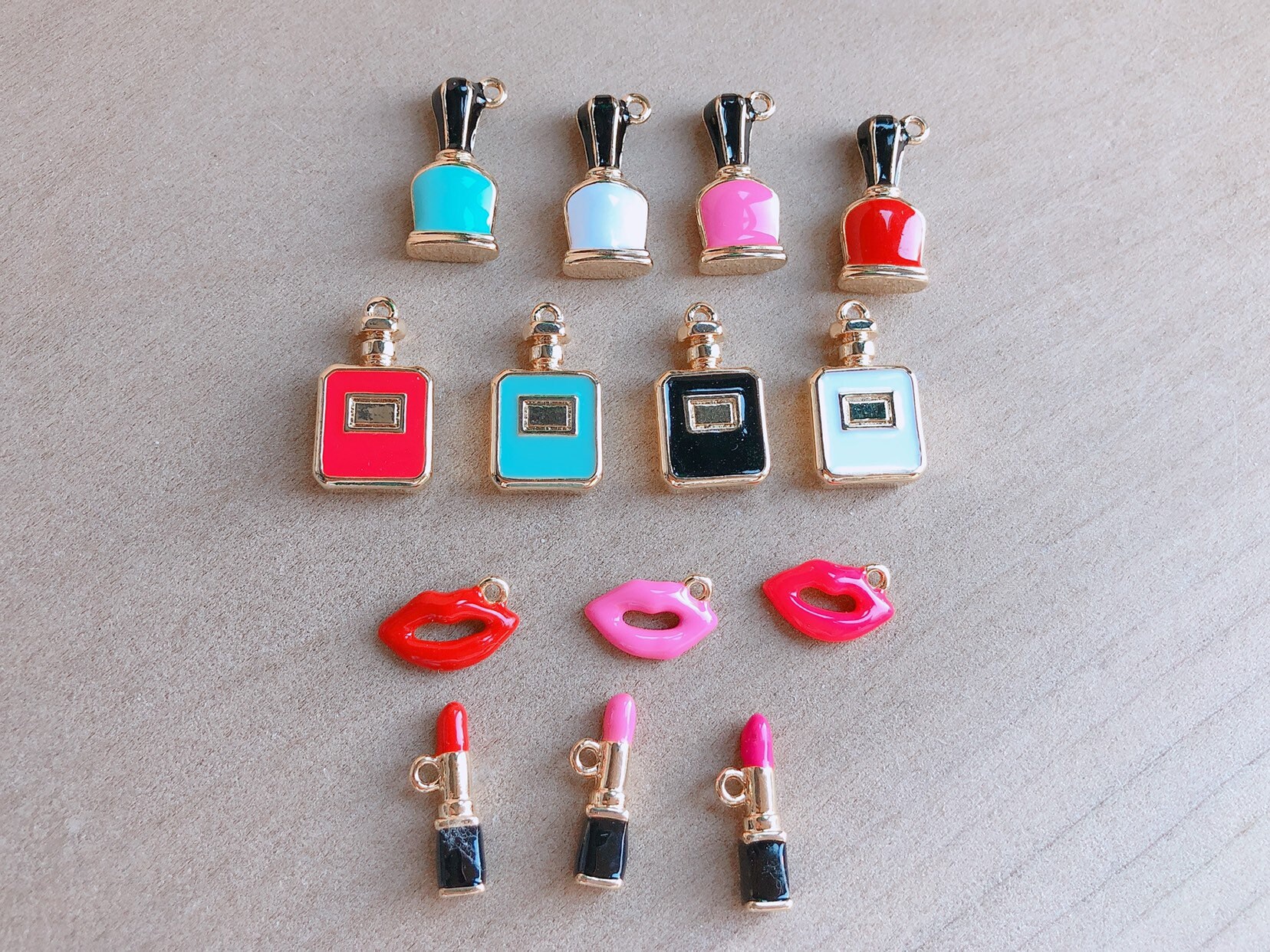 Mix 13/17PCS Multicolor Lips Lipstick Perfume Bag Enamel Charms for Jewelry  Making - China Charm&Pendant and Jewelry Making price