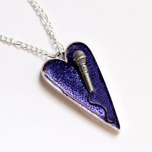Mikrofon Halskette mit blauem Herz: Sängerin Musik Geschenk