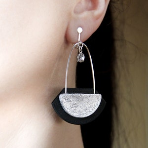 Silver dangles Clip on earrings Screw back earring Bold jewelry Gift for women Clip dangle Long screw earring Silver and black Earring party image 1