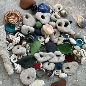 Natural Beachcombing Finds: Shells, Sea Glass, Hag Stones, Driftwood and more Ideal for Mosaics, Feng Shui, DIY Eco Crafts image 1