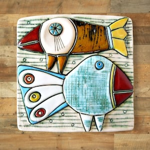 Piastrelle da parete in ceramica fatte a mano con uccelli: decorazioni artistiche astratte colorate