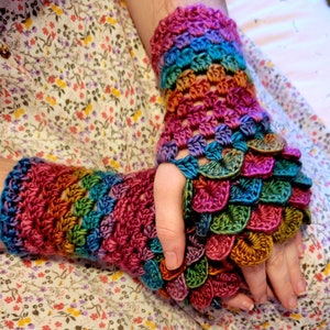CUSTOM Crochet Dragon/Mermaid/Dragmaid Fingerless Gloves/ arm warmers adult size image 2