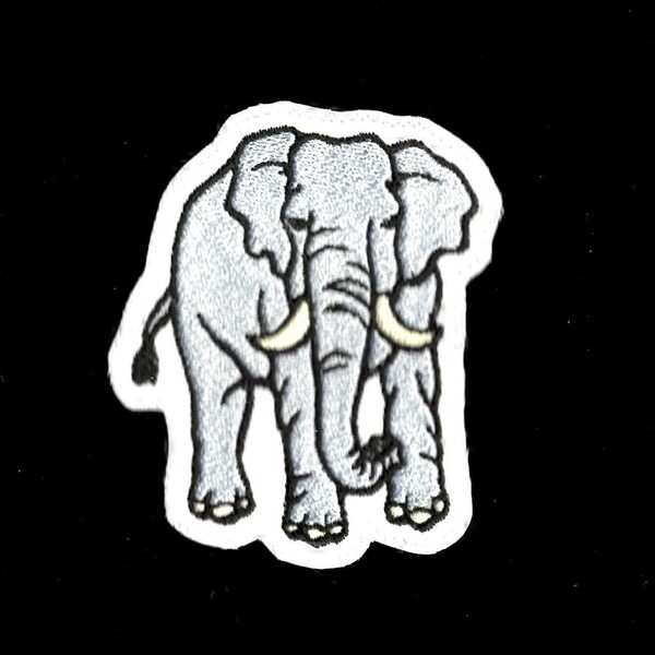 Red Panda Iron On Sew On Full Embroidered Patch Appliqués Badge Crafts - Foto 2