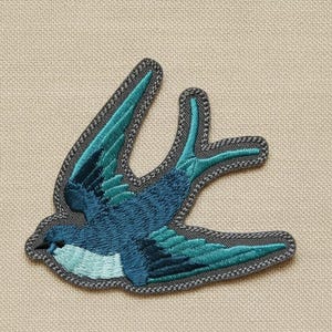 Embroidered Blue Swallow Bird Patch – Iron-On Nature Crest for Jackets, Backpacks