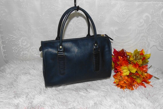 Lovely Vintage Auth Dark Blue Leather COACH Handba