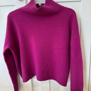 Free People cropped sweater van 100% kasjmier met opstaande kraag magenta Maat S afbeelding 1