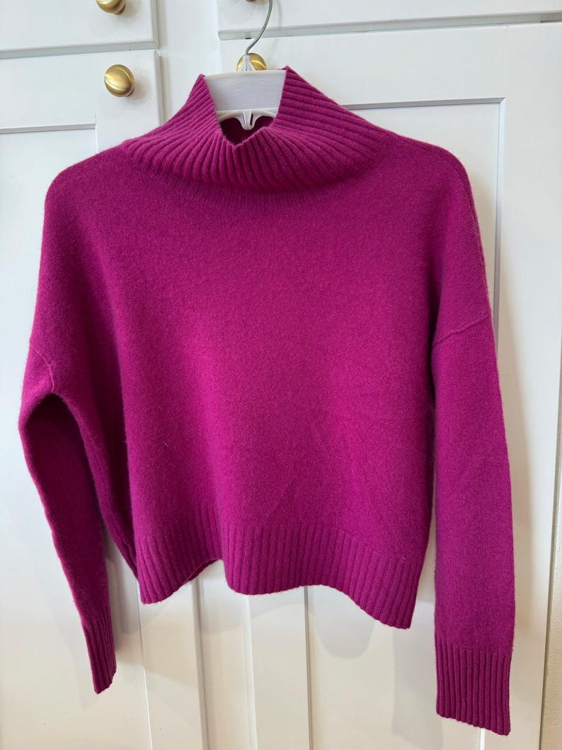 Free People cropped sweater van 100% kasjmier met opstaande kraag magenta Maat S afbeelding 1