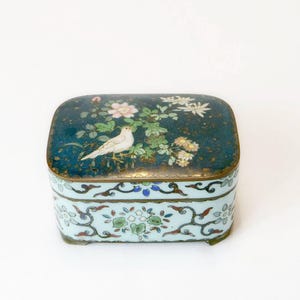 Antique Japanese Meji Period cloisonné enamel goldstone lidded box, ca. 1900