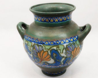 Dutch Gouda Pottery - Jugendstil Art Nouveau Gouda PZH Royal Zuid-Holland  CROCUS  vase, 1919