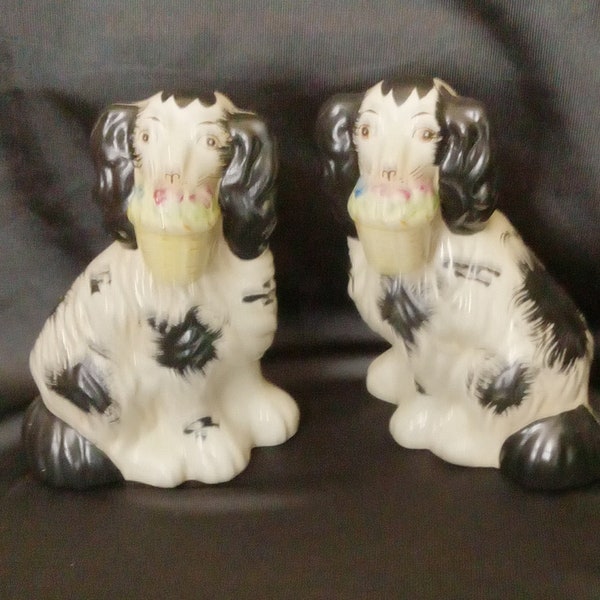 Royal Stafforshire porcelian Spanials  vintage Mantle Book Shelf figurines Dogs