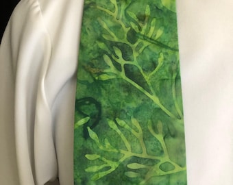 Étole clergy verte batik à imprimé soleil