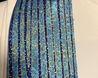 Étole de pasteur à rayures bleues de l'Avent avec détails dorés