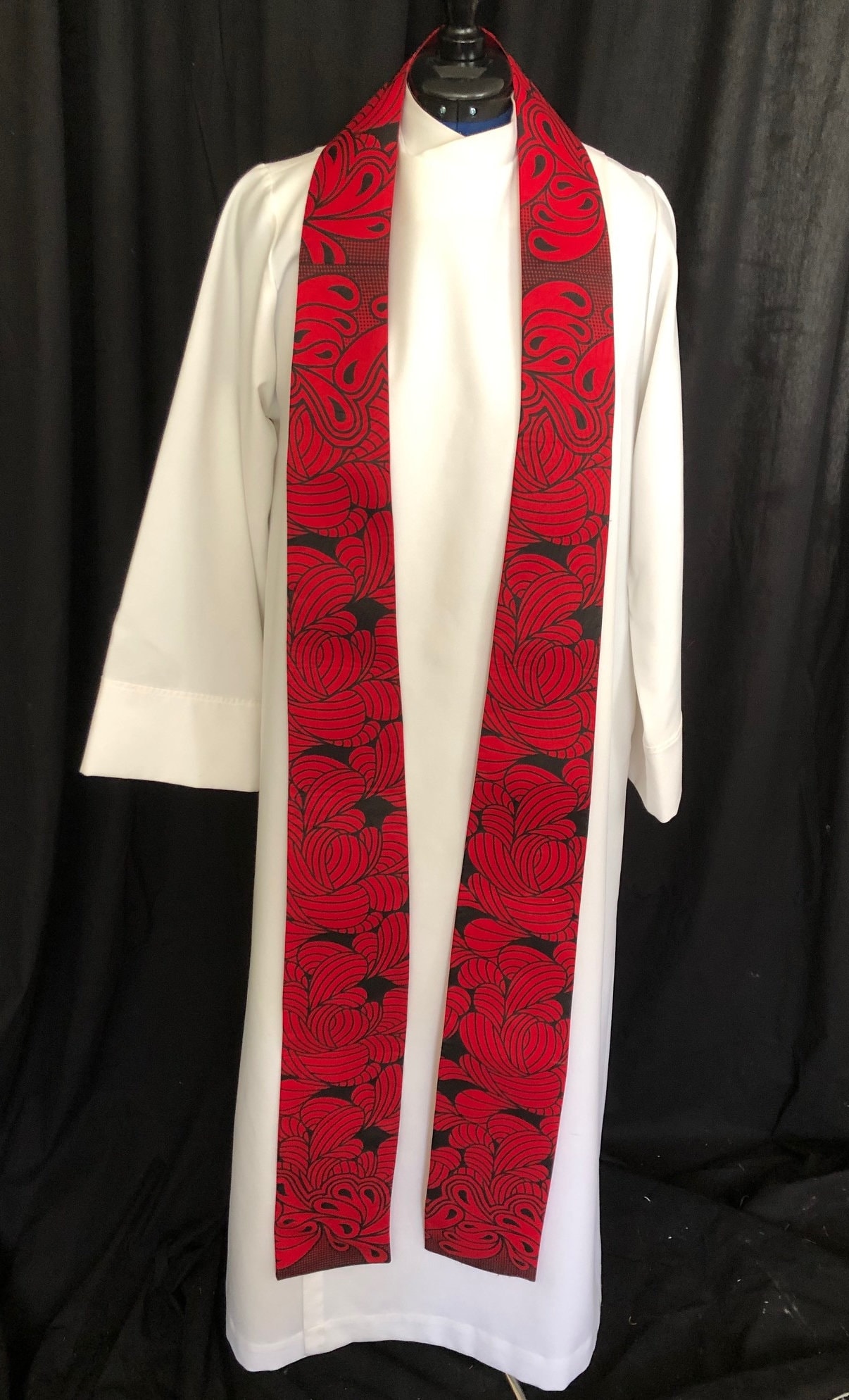 Red blooming island stole