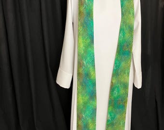 Green spring leaf batik stole