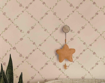 Papel pintado vintage con estampado de rosas y celosía, delicado diseño floral, decoración botánica de estilo cottagecore para paredes, papel pintado autoadhesivo en color beige neutro.