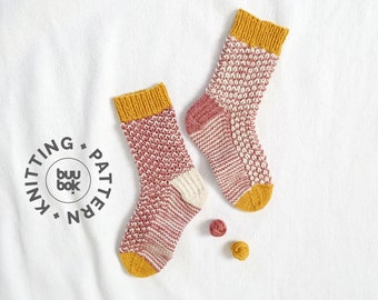 Fun and Easy Socks Knitting Pattern - POP 'N' BOP Socks - DK/worsted/8ply sock yarn.