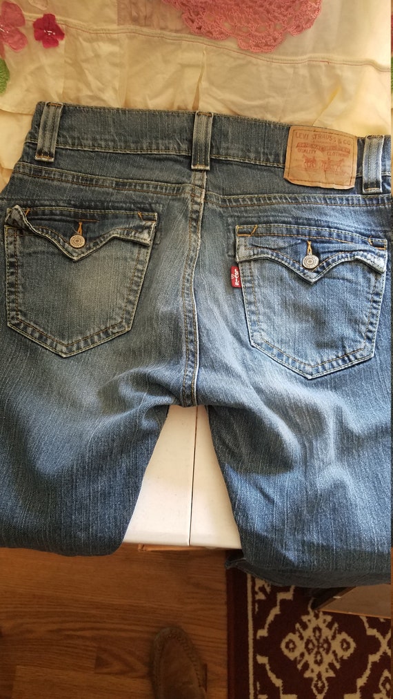 women's levi's 542 low flare