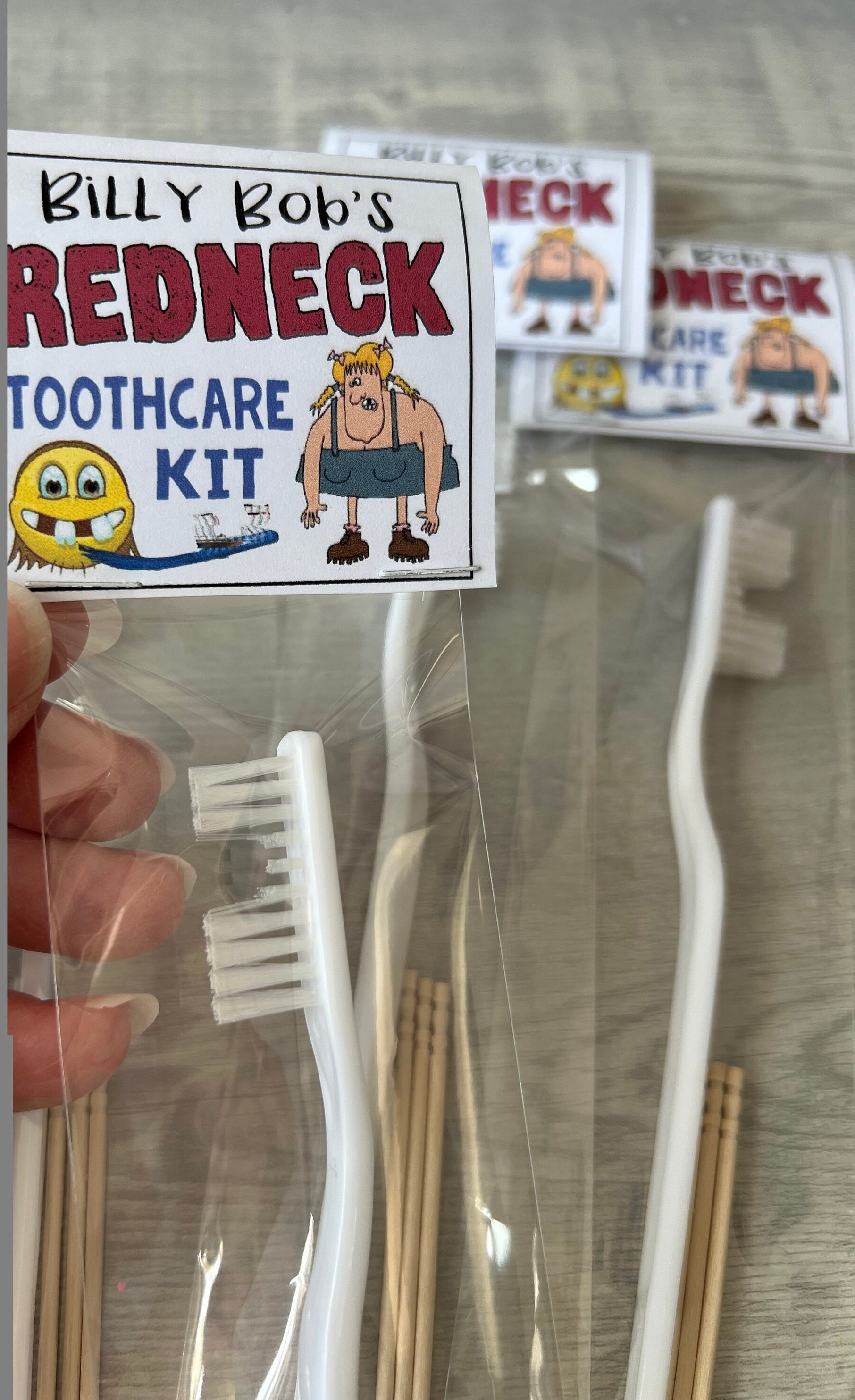 Billy Bob DIY Hillbilly Redneck Costume Kit – Teeth, Mullet Hat, Sandals, One Size, Unisex Adult, Halloween