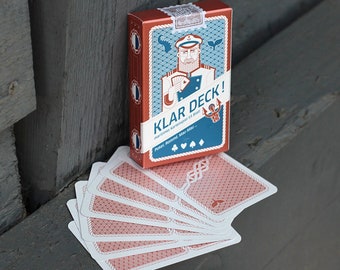 Maritimes Kartenspiel "Klar Deck", großes Blatt, kupferfarbene Rückseiten. Maritime Design Spielkarten als Mitbringsel oder Gastgeschenk.