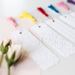 Handmade Embossed Bookmarks, Custom Bookmarks, Patterned Bookmarks, Cute Bookmarks, Pretty Bookmarks, Tassel Bookmark, Paper Bookmarks bild 1