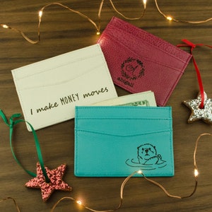 Cartera delgada de cuero con monograma, regalo de Navidad para ella Tarjetero personalizado grabado con firma de monograma o dibujo Cartera delgada