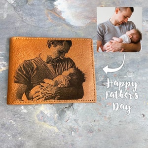 Personalisierte Brieftasche aus Leder • Gravur Monogramm oder Foto Brieftasche für Papa • Strapazierfähige Geldbörse aus Rindsleder für den täglichen Gebrauch • Kartenhalter Brieftasche Geschenk für Männer