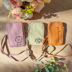 Sac pour téléphone en cuir véritable, sac à main pour téléphone avec nom personnalisé, sac à bandoulière pour téléphone gravé personnalisé, cadeau de Noël monogramme personnalisé pour elle