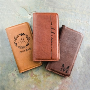 Cartera personalizada Funda de cuero para teléfono Cartera de cuero Funda magnética Monograma iPhone 6 / 7 / 8 / XS Samsung Galaxy Funda de cuero para teléfono