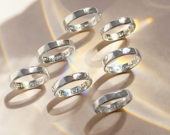 Gepersonaliseerde gegraveerde ring • Aangepaste naam of zinsband, jubileumcadeau voor hem of haar stellen Ring in zilver of roségouden vingerafdruk 4 mm