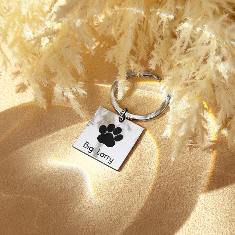 Personalisierter Schlüsselanhänger mit Pfotenabdruck, individueller Schlüsselanhänger mit Haustiernamen, Erinnerungsgeschenk für Hund oder Katze, Andenken an ein verstorbenes Haustier, Geschenk für Tierhalterinnen, 25 mm Anhänger Bild 9