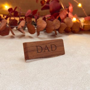 Pince à billets personnalisée, cadeau fête des pères, pince à billets faite main gravée personnalisée, carte en bois véritable naturel, cadeau garçons d'honneur pour fête de mariage