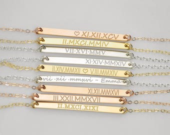 Collier numeral romain, collier romain de date, anniversaire de mariage, date de fiançailles, date de mariage, collier personnalisé de barre d’or collier