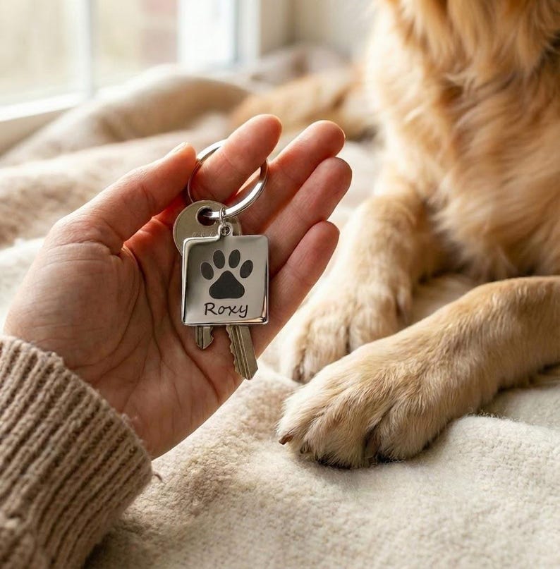 Personalisierter Schlüsselanhänger mit Pfotenabdruck, individueller Schlüsselanhänger mit Haustiernamen, Erinnerungsgeschenk für Hund oder Katze, Andenken an ein verstorbenes Haustier, Geschenk für Tierhalterinnen, 25 mm Anhänger Bild 2