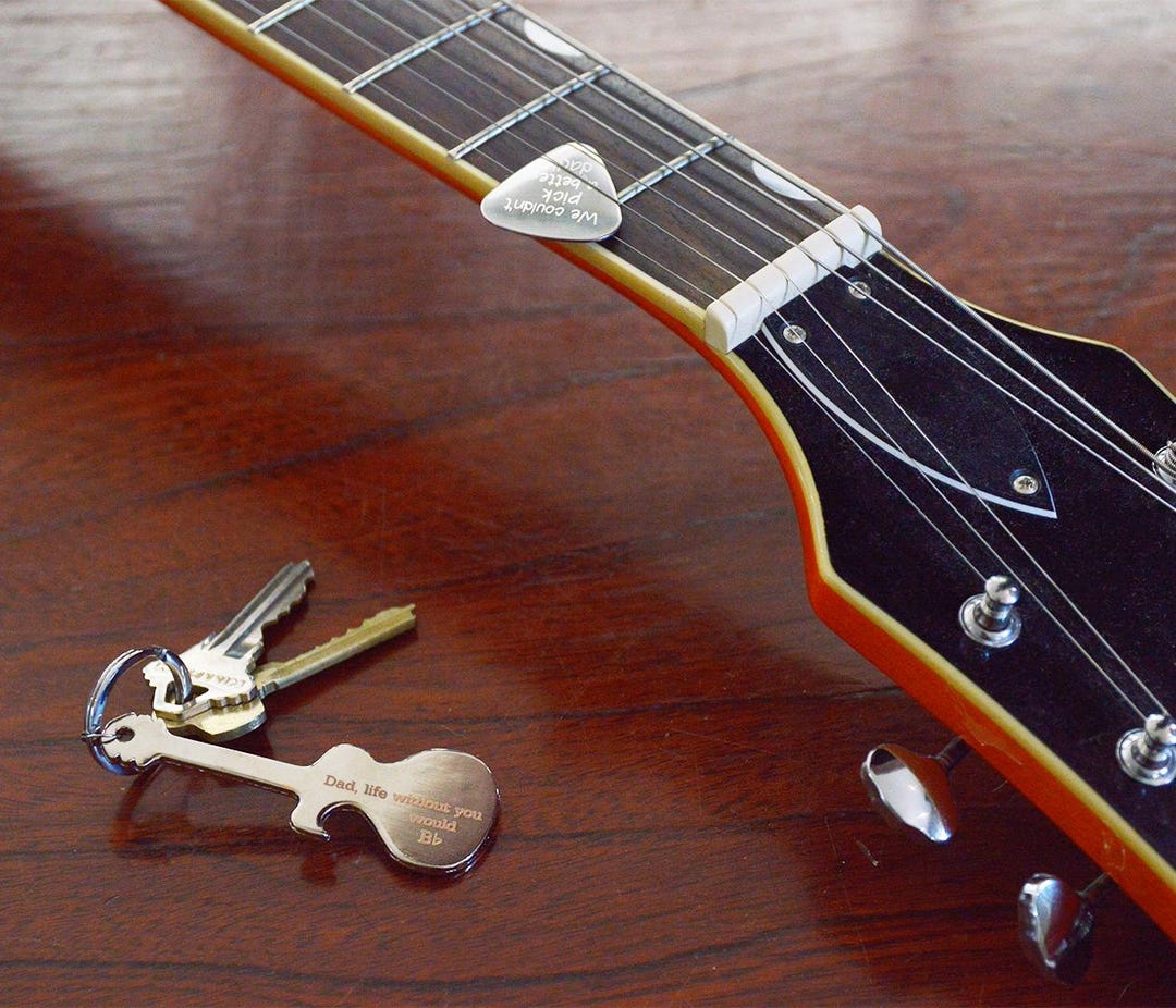 Gitarren-Schlüsselanhänger Mit Flaschenöffner – Silberfarben, Musik-Geschenk Für Väter & Musiker