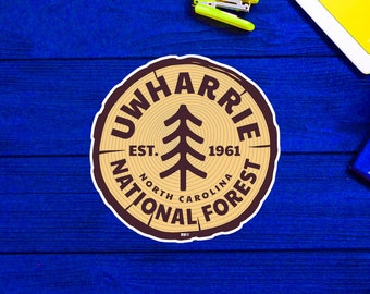 Calcomanía de vinilo de 3" del Bosque Nacional Uwharrie, Carolina del Norte