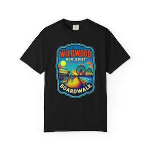 Wildwood Boardwalk T-Shirt: Retro Sommer Strand Vibes Bild 1