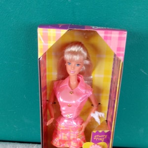 Mattel 1998 Make a Valentine Barbie vintage New in box